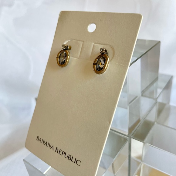 Banana Republic Minimalist Studs. Never Worn! - Picture 3 of 5